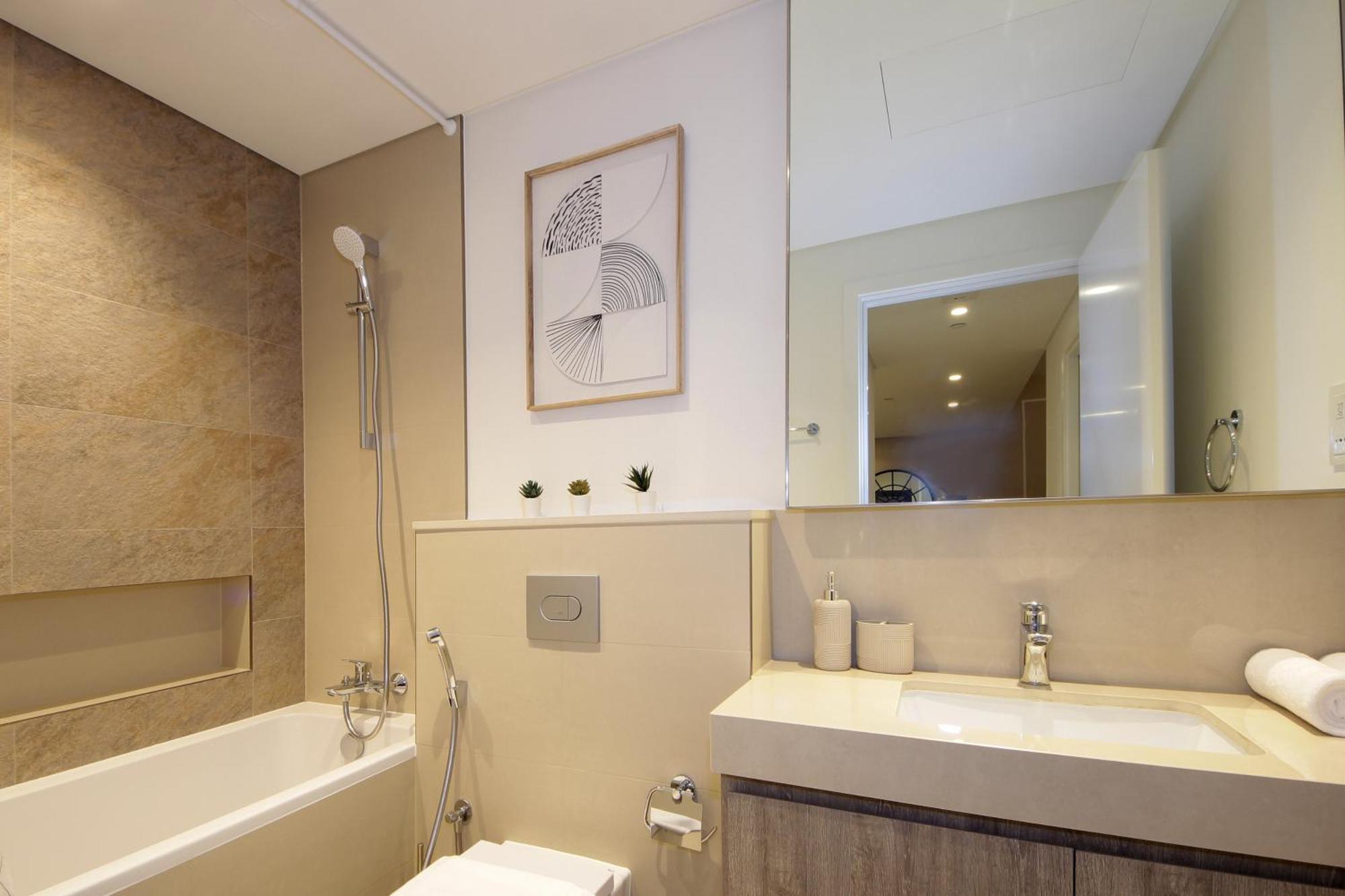Rh -skyline Serenity, High-floor Oasis In Downtown, Walk To Burj Khalifa