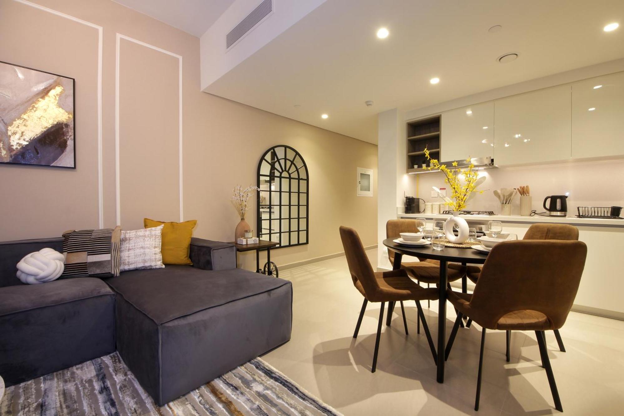 Rh -skyline Serenity, High-floor Oasis In Downtown, Walk To Burj Khalifa Dubai