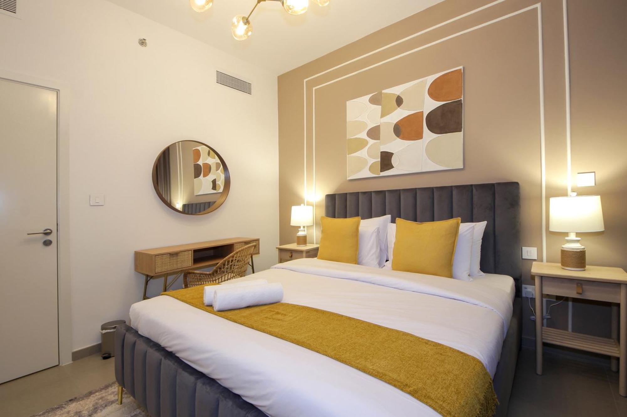 Rh -skyline Serenity, High-floor Oasis In Downtown, Walk To Burj Khalifa * Dubai